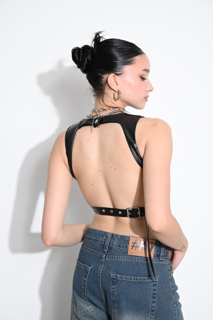 TOP CUERINA ESPALDA DESCUBIERTA - Imagen 2