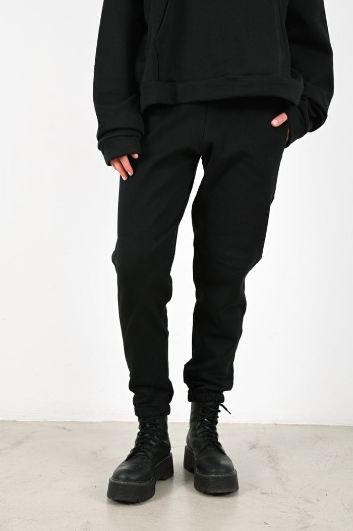 JOGGER LISO CON FRIZA - Imagen 1